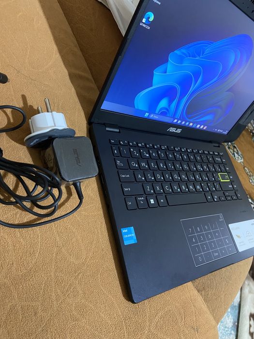 Asus сттильный новый почт