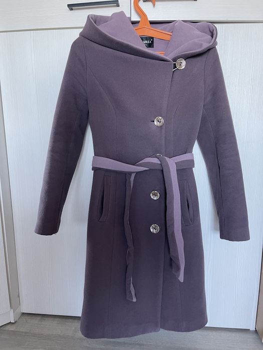 Продается пальто демисезонное