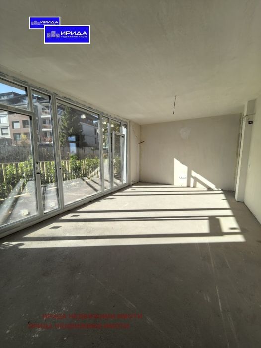 Просторен тристаен апартамент в Бояна с  АКТ 16!