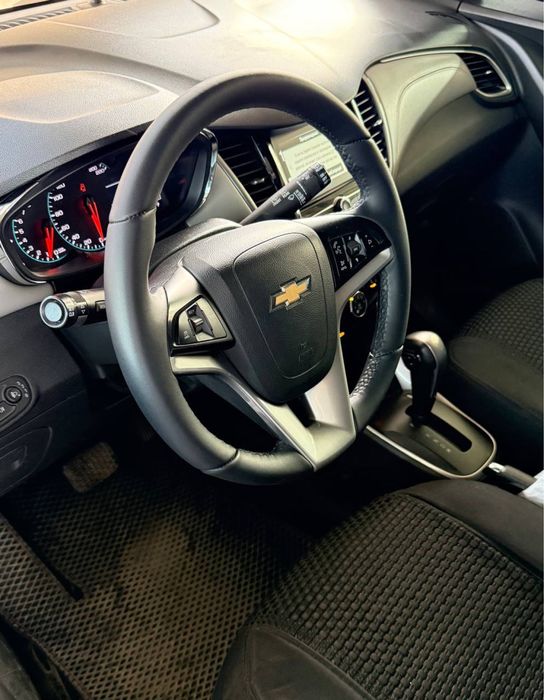 Трекер 1 сотилади срочно