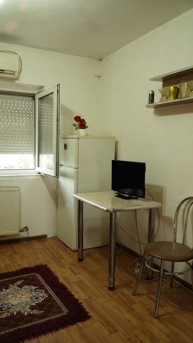 Chirie garsoniera 900 Aleea Salca