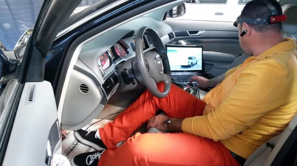 Verificare completa achizitie auto SH diagnoza testare vopsea si rampa