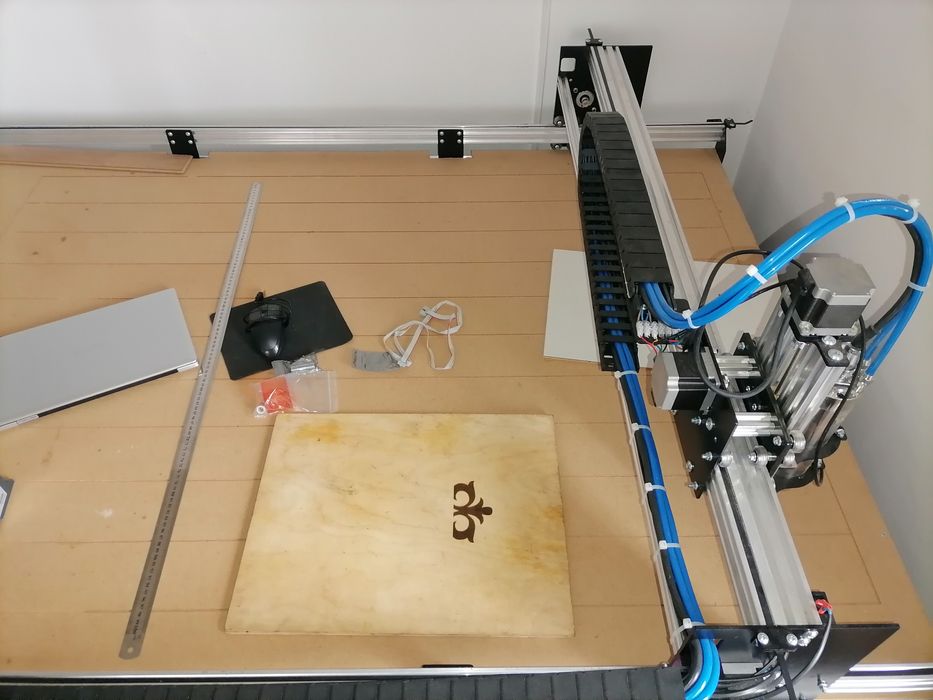 Фрезерный+лазерный станок чпу.