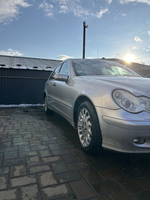 mercedes c class 220