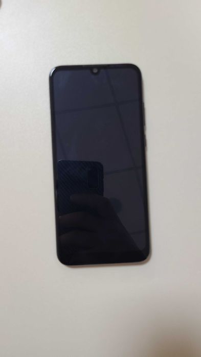 Honor 8A 300.000 sum