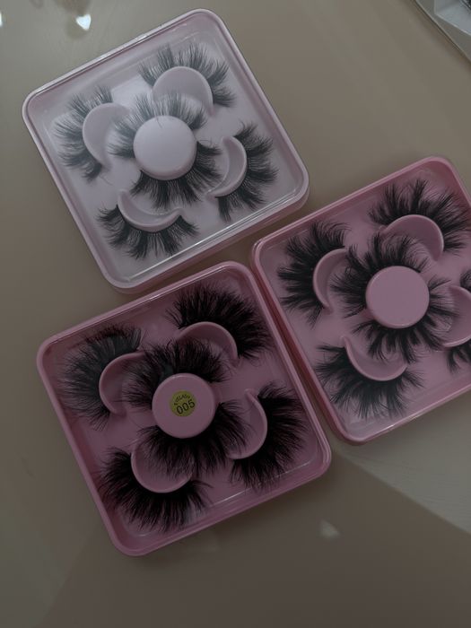 Продам накладные ресницы