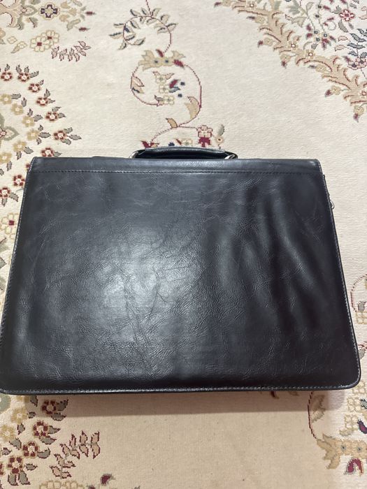 Продам дипломат-портфель