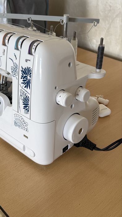 Оверлог Jaguar