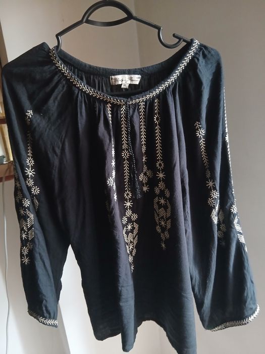 Bluza motive boho/ etnice neagra / broderie crem / S-L / maneci 3/4