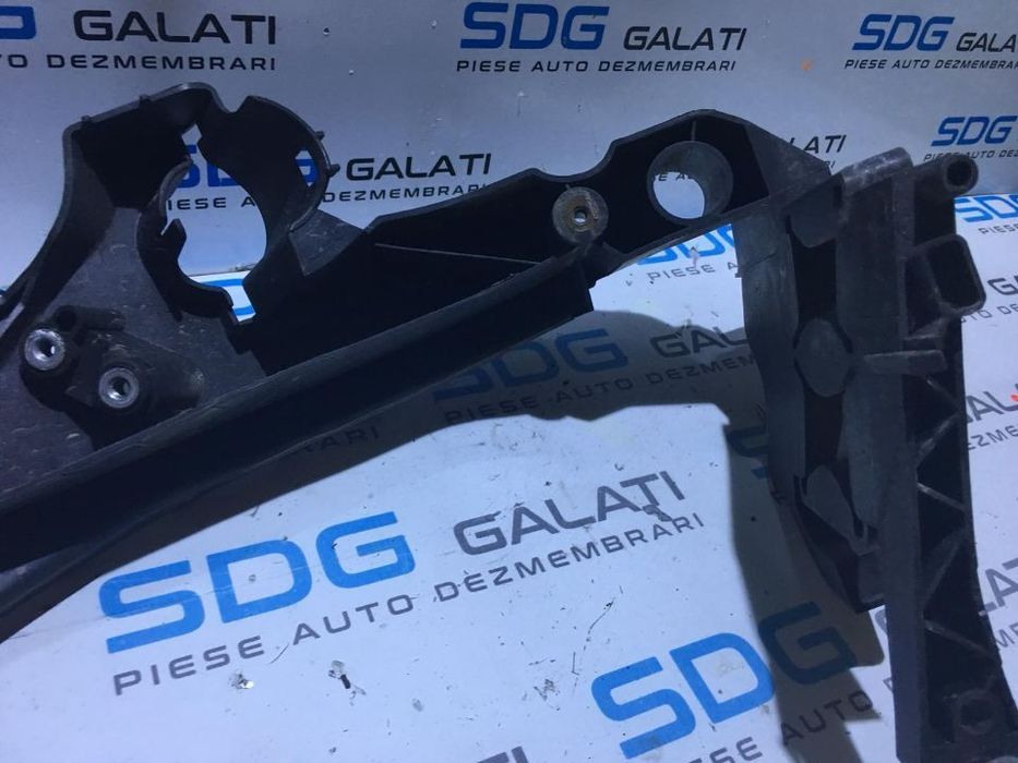 Suport Far Dreapta Audi A4 B8 2008 - 2013 Cod Piesa : 8K0 805 608 R / 8K0805608R