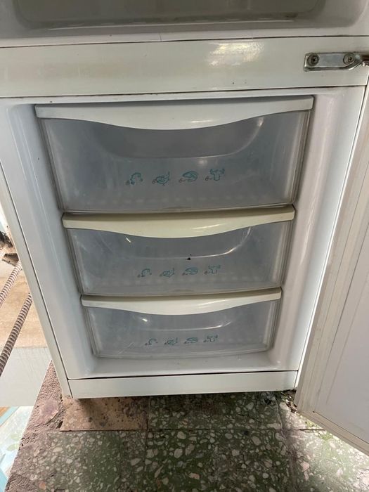 Холодильник Samsung