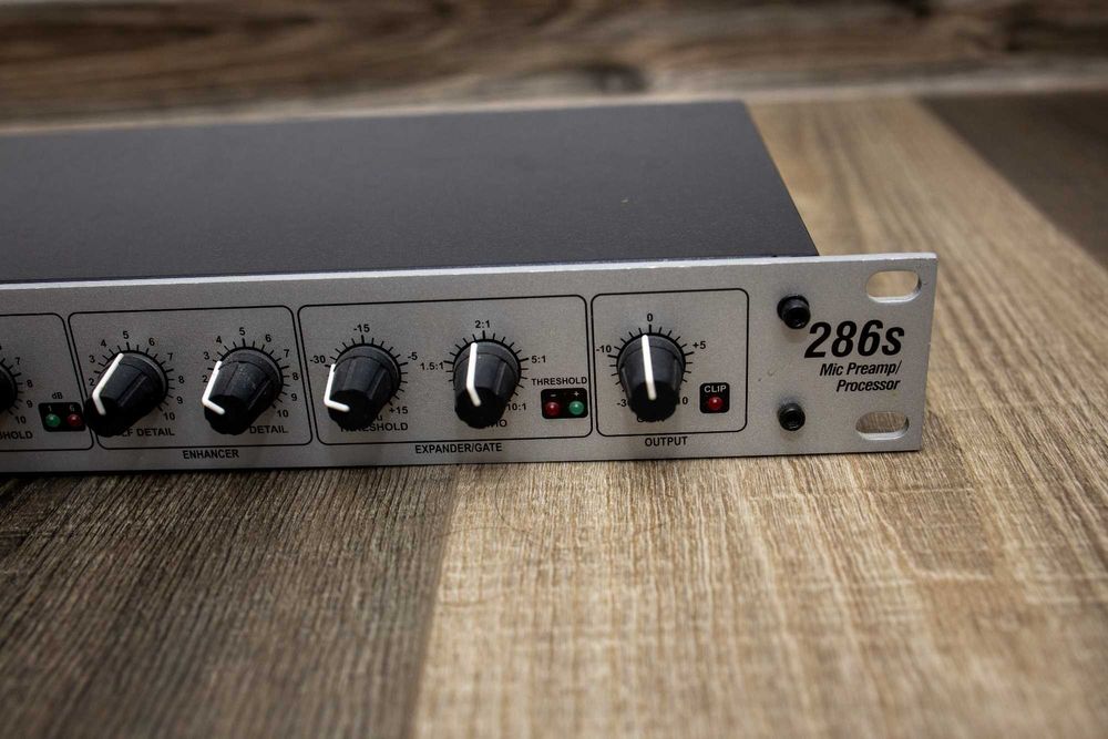 Preamplificator Microfon DBX 286s