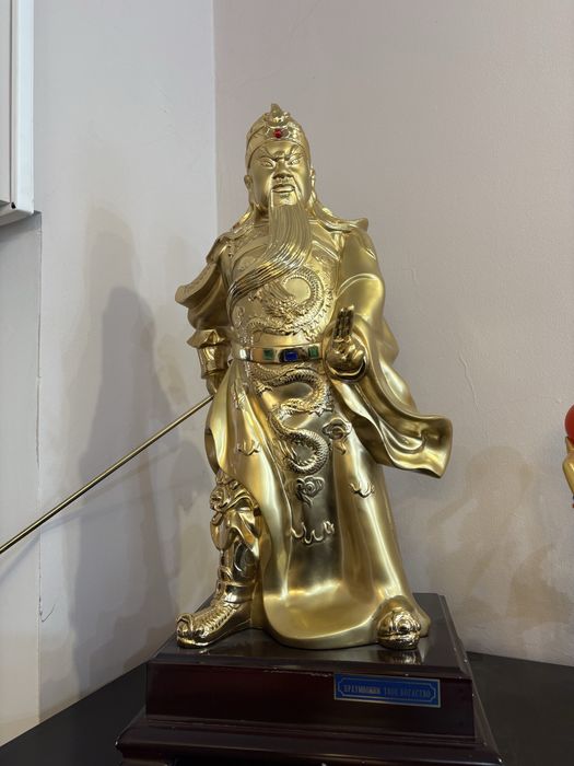 Статуэтки сувенир