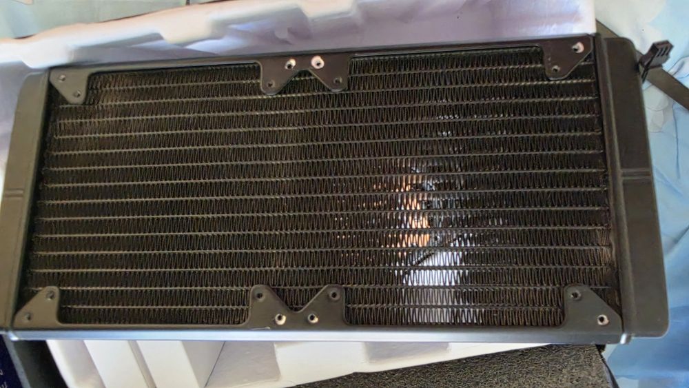 DeepCool Castle 280 RGB – AIO 280 mm – AMD – complet cu 2 ventilatoare 140 mm