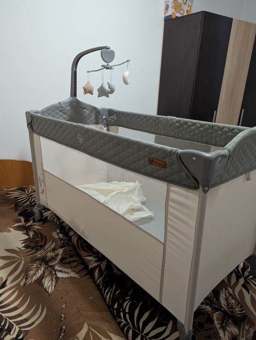 Преносима кошара на 2 нива , с падаща преграда