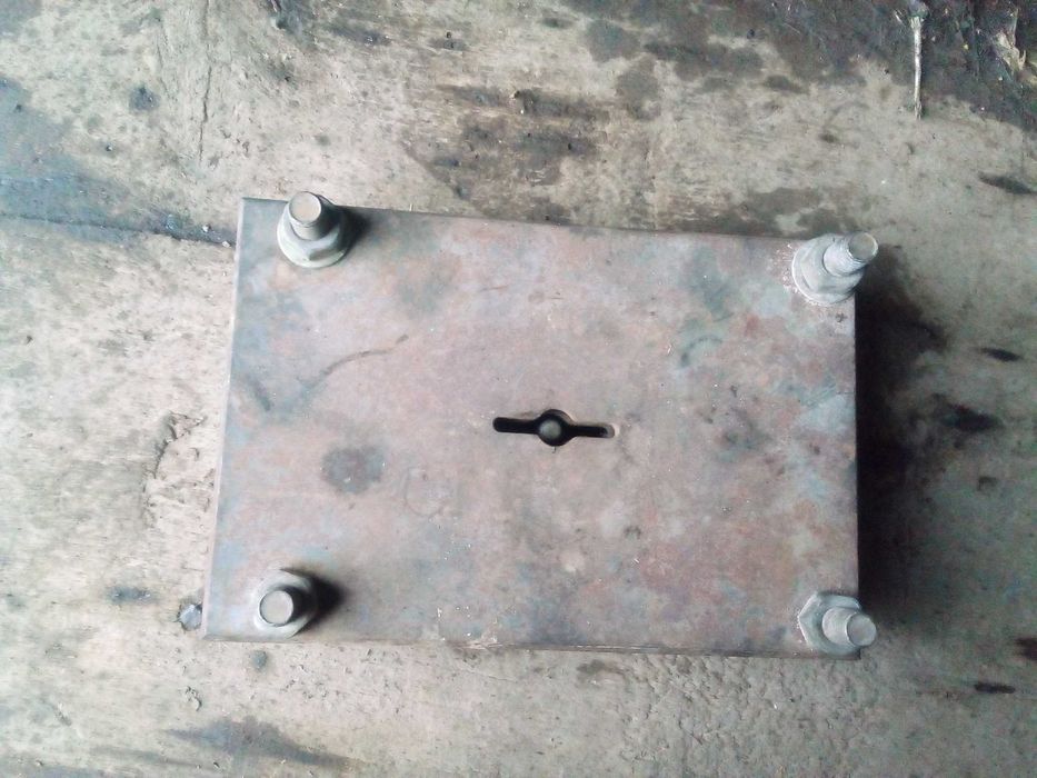 Замок на ворота.