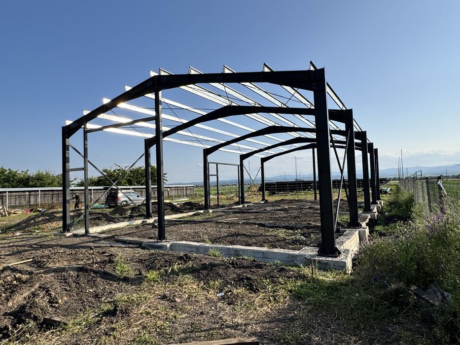 Vand Hala Metalica etajata cu panouri sandwich completa