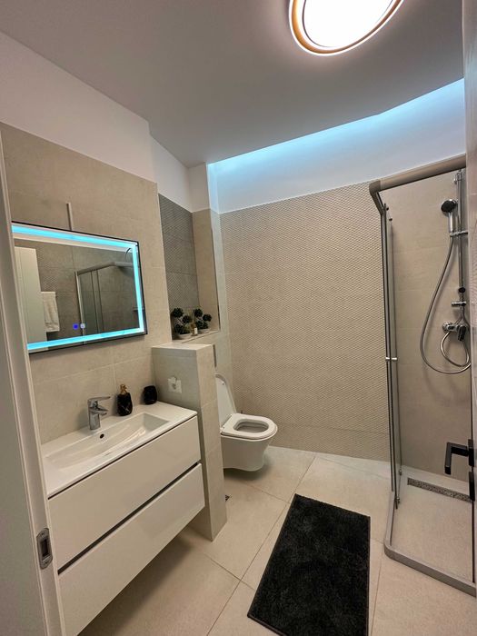 Inchiriez apartament 2 camere la intrare in Mamaia LAKE ON cu parcare