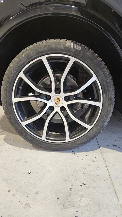 roti Porsche cayenne