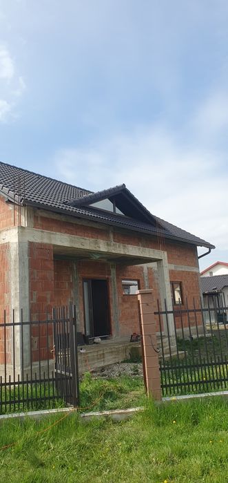 Jgheaburi si burlane dintr-o bucata fără îmbinări din aluminiu