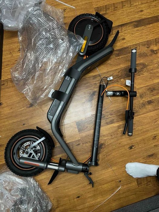 Електрическа тротинетка Xiaomi Electric Scooter 6 pro Продавам електрическа тротинетка (92 км пробег) – с касова бележка и гаранция