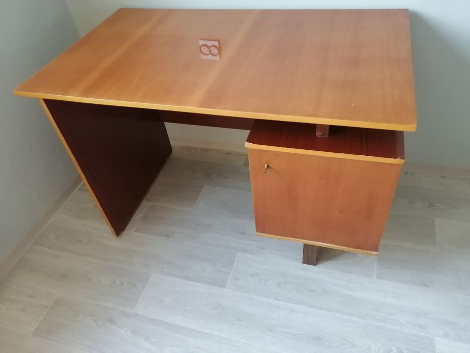 Стол письменный бесплатно