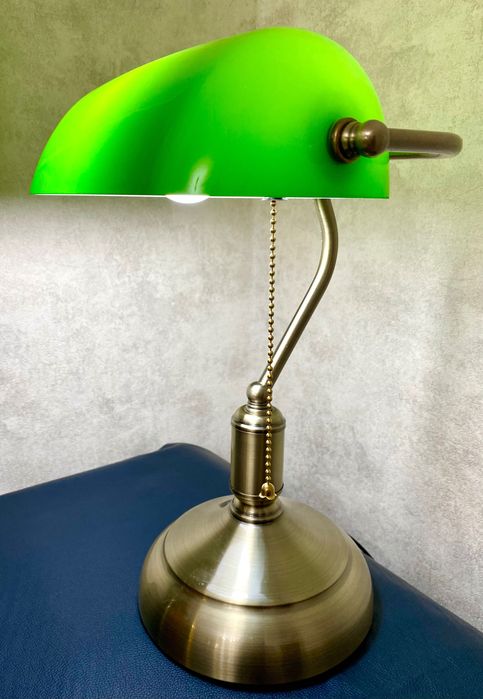 Настольная лампа банкирская