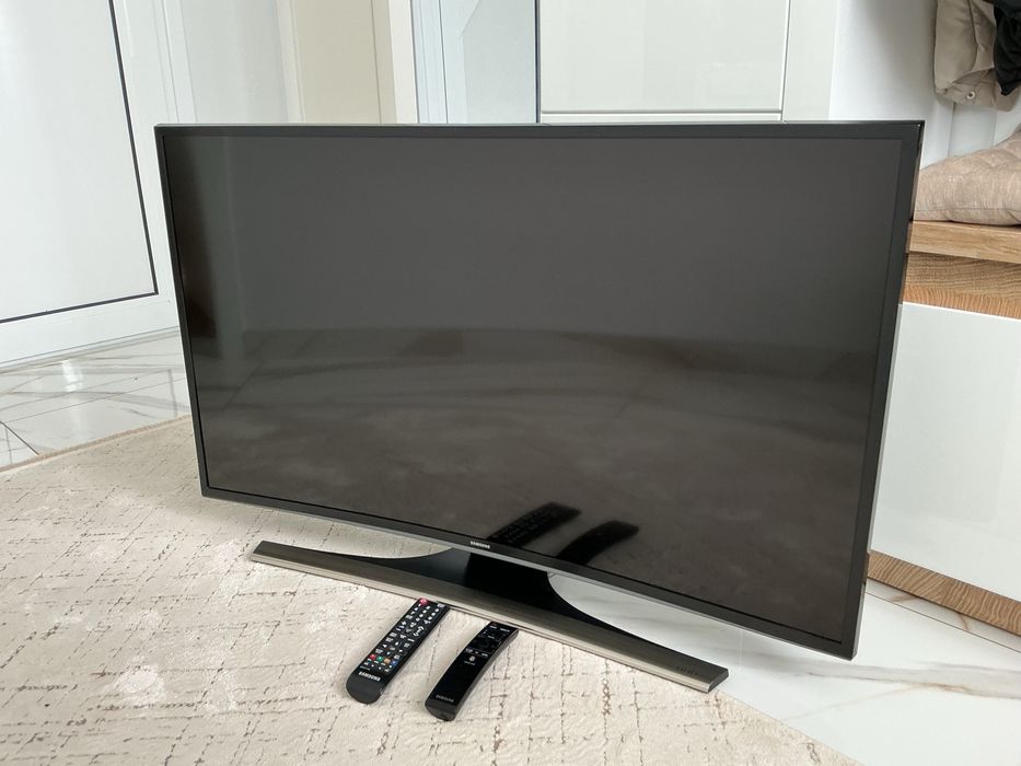 SAMSUNG SMART TV -  UHD Model : UE40JU6500W - 40” с извит ецкран