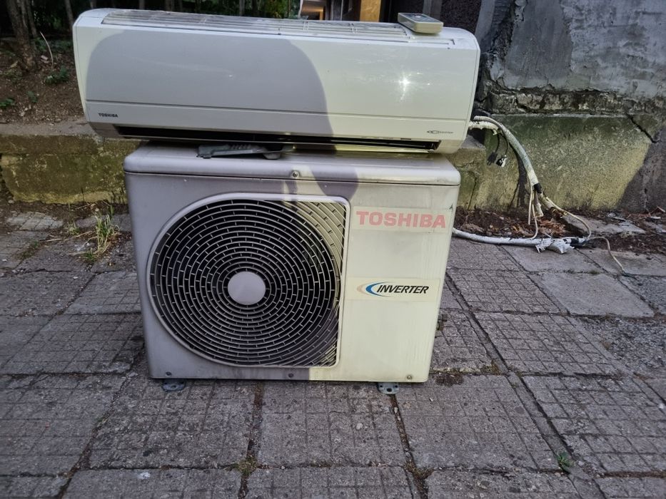 Климатик Toshiba RAS-107SAV-E3 – комплект, напълно работещ