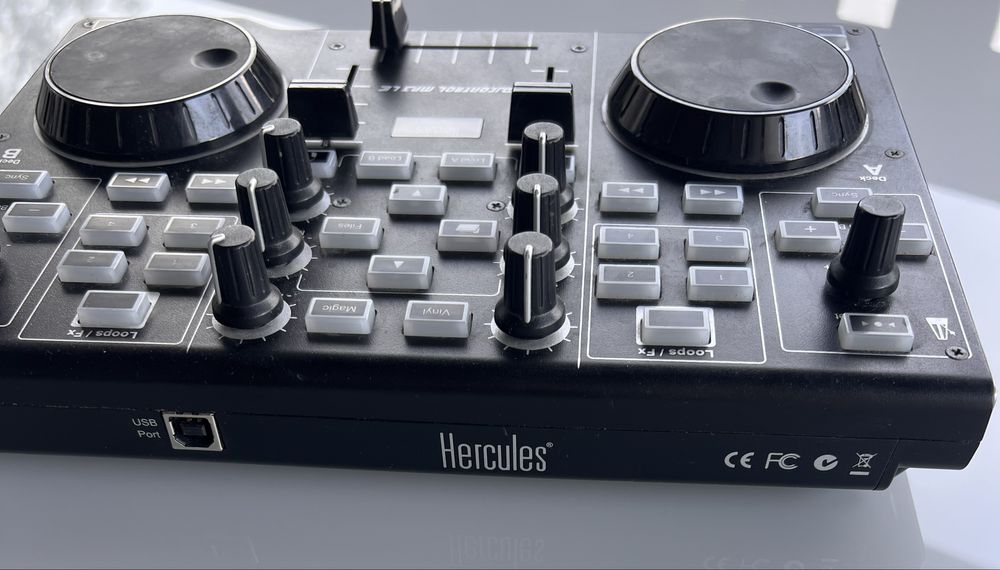 Mixer Hercules DJControl MP3 LE