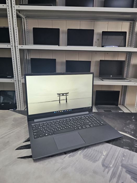 Игровой ноутбук Lenovo LOQ