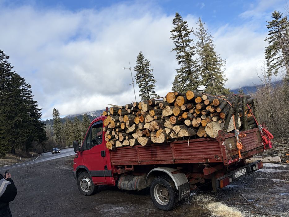 Iveco daily 3.5 basculabil 3 părti - 2.8 / 130 cp / punte dublă / stare foarte buna .