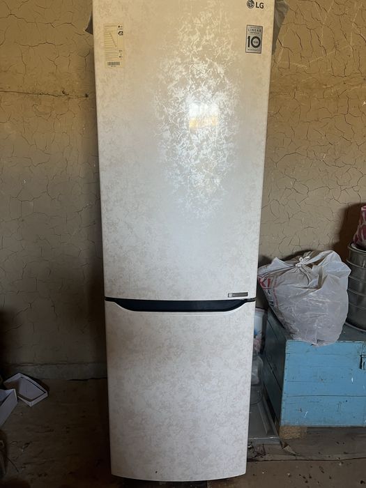 Продам LG холодилник