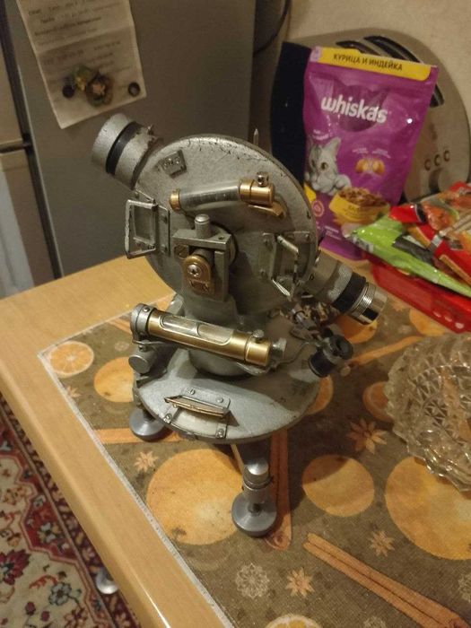 Теодолит ТГ-5 (для декора).