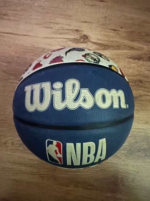 Баскетболна топка Wilson All Team RWB