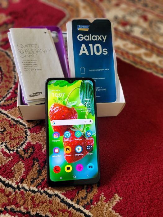 Samsung A10s.       .