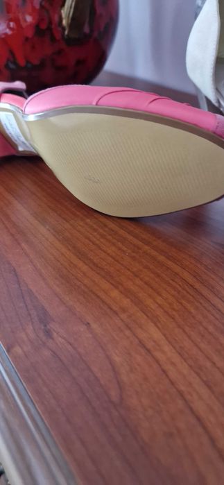 Pantofi Clarks din mătase pentru ocazie