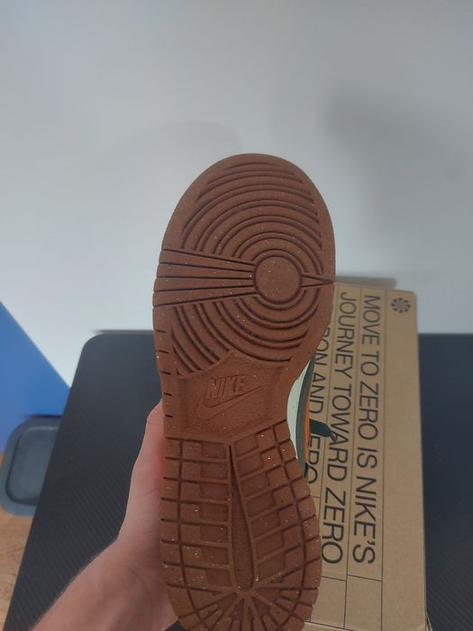 Nike dunk toasty sequoia