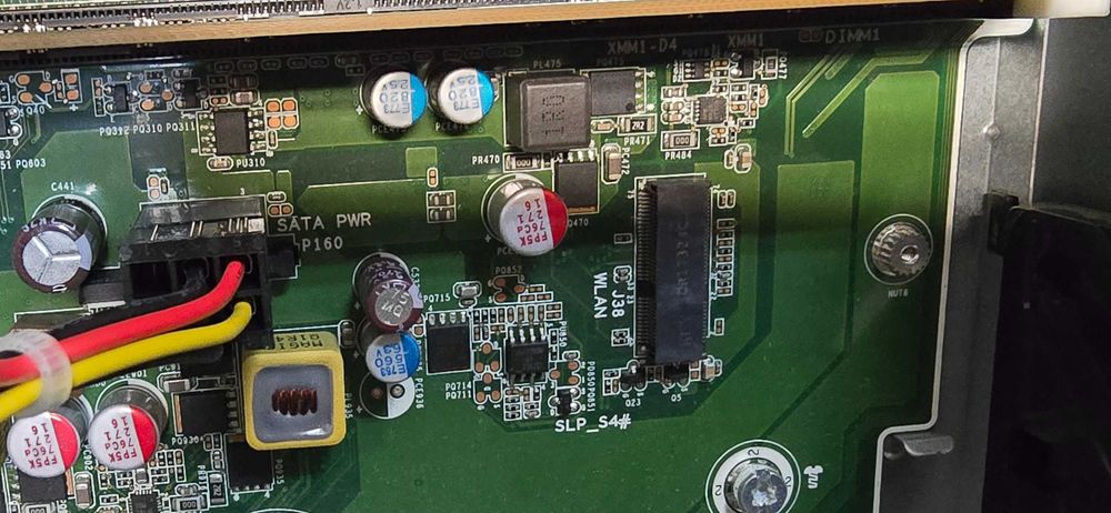 Компютър HP EliteDesk 800 G3 SFF, i7-7700, SSD 512GB, 24GB RAM, DVD