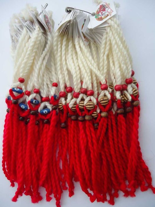 Ръчно изработени мартеници