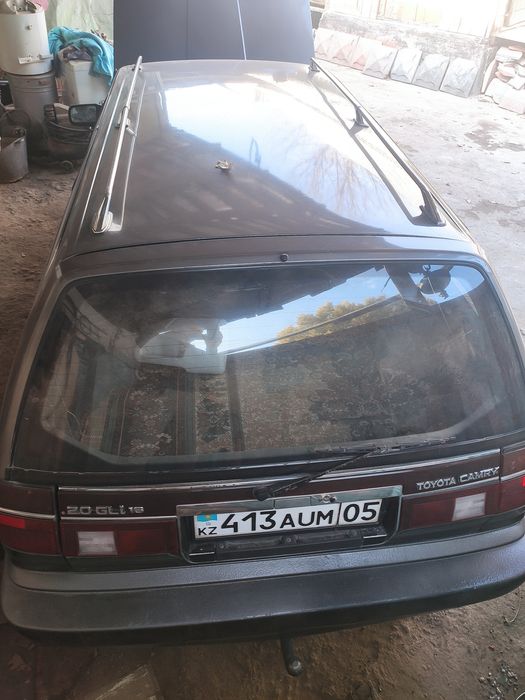 Автомобиль Toyota Camry