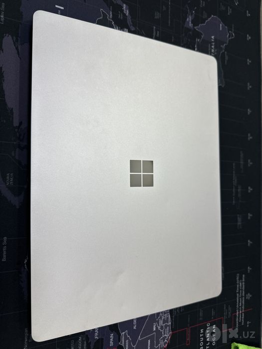 Microsoft surface laptop go 14