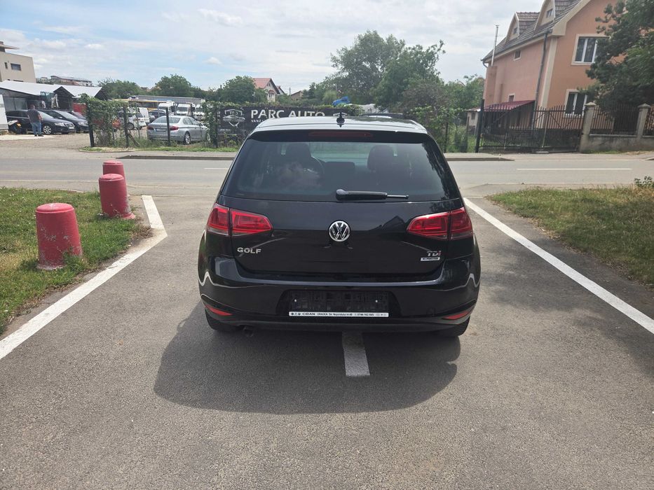 Volkswagen Golf 7 Lounge 2016 1.6tdi E5 DSG camera keyless...pret  7390e neg