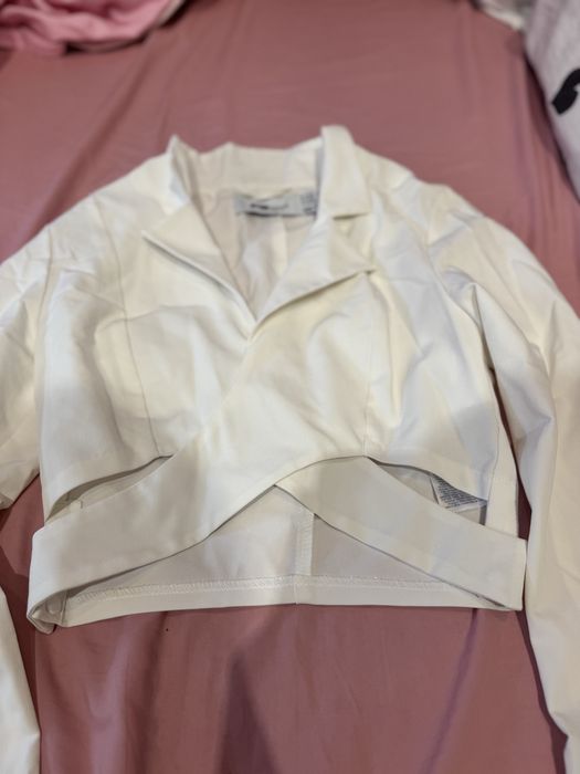 Късо яке в черен и бял цвят