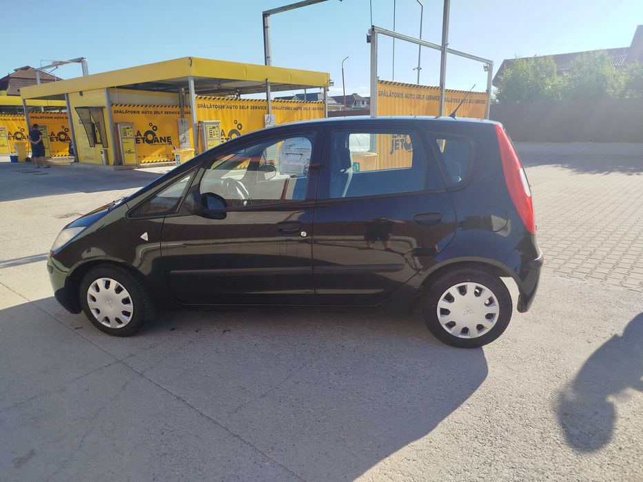 Mitsubishi colt