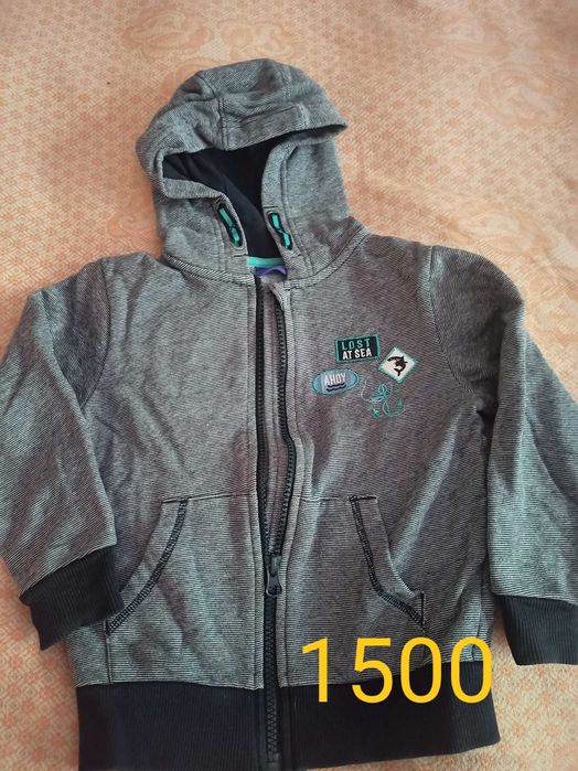 Продам вещи на мальчика 3-4 г