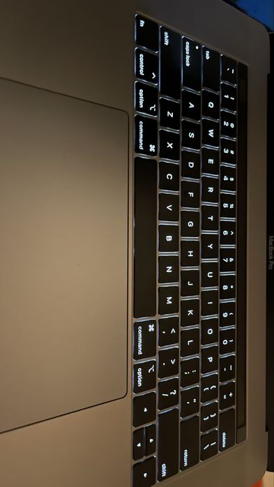 Macbook pro 15,4 2018