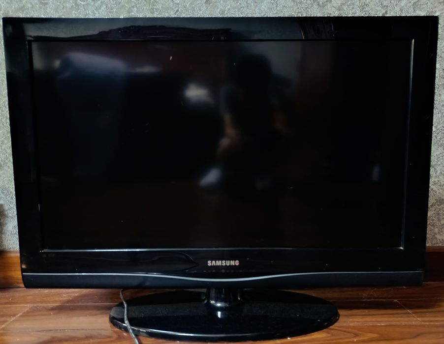 Срочно продается телевизор LG 32