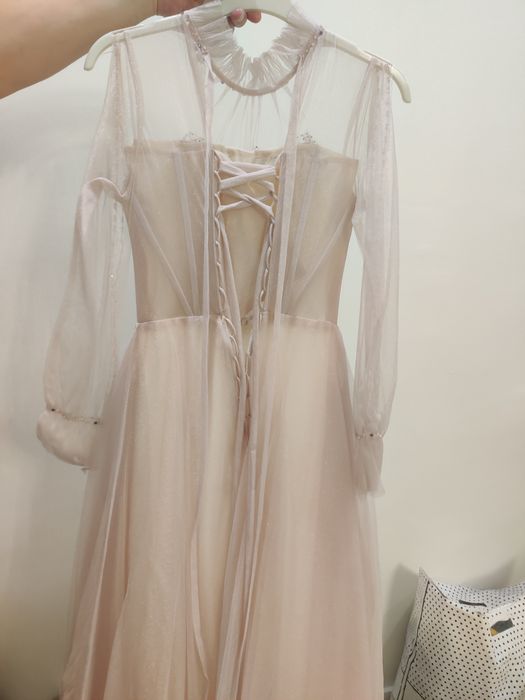 Вечернее платье в отличном состоянии