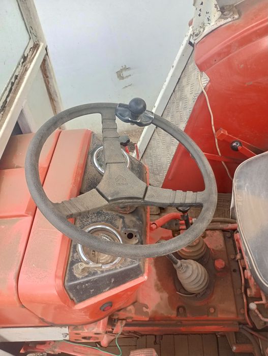 Tractor international 624 la dezmembrat